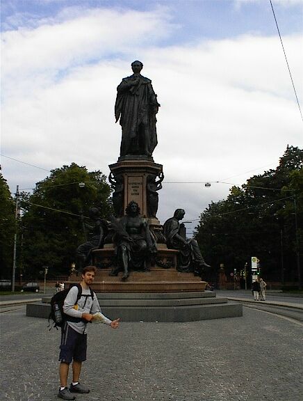 An unidentified Statue in Munich